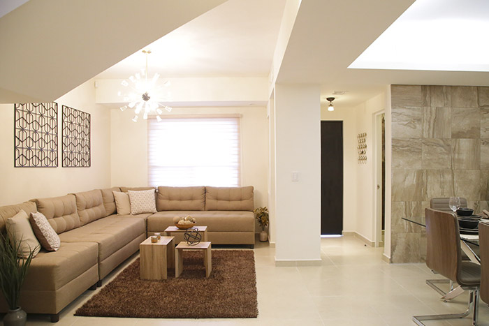 Sala casa modelo santa sofía viñedos residencial chihuahua